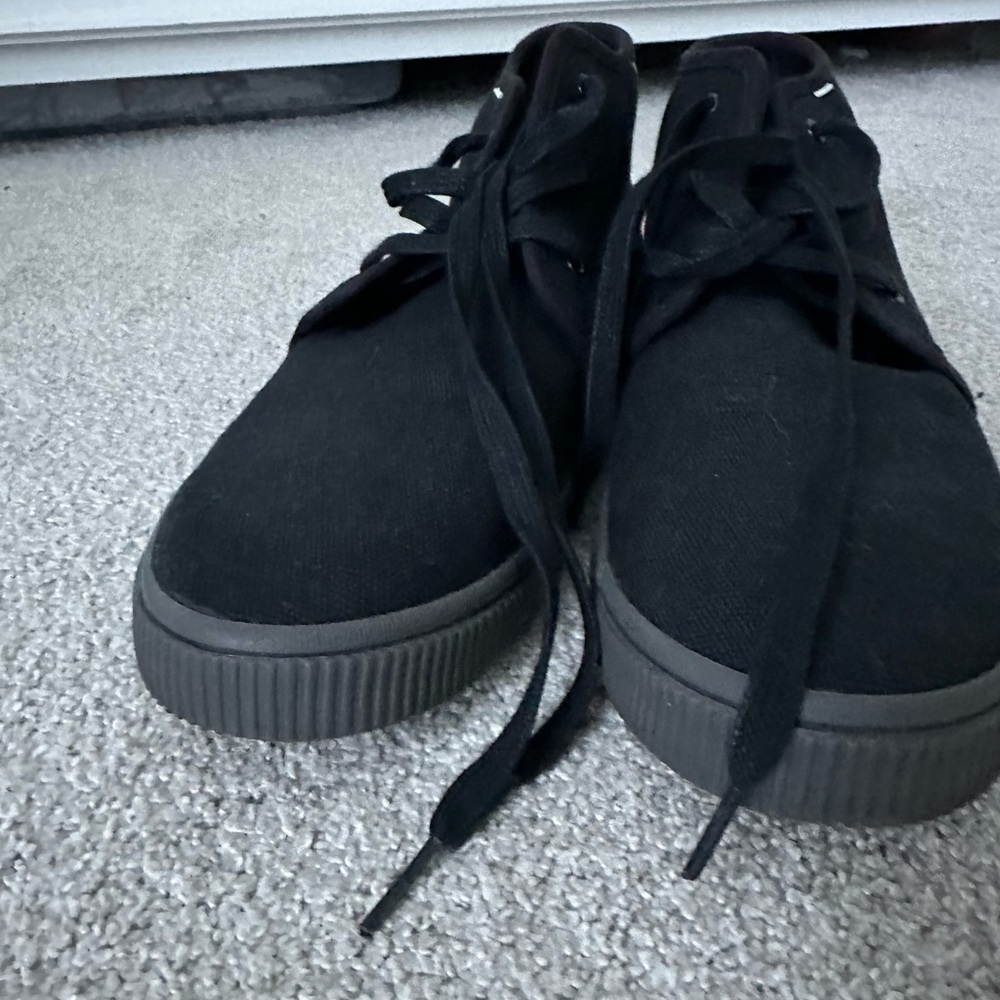 Tom’s chukka boots size 9.5